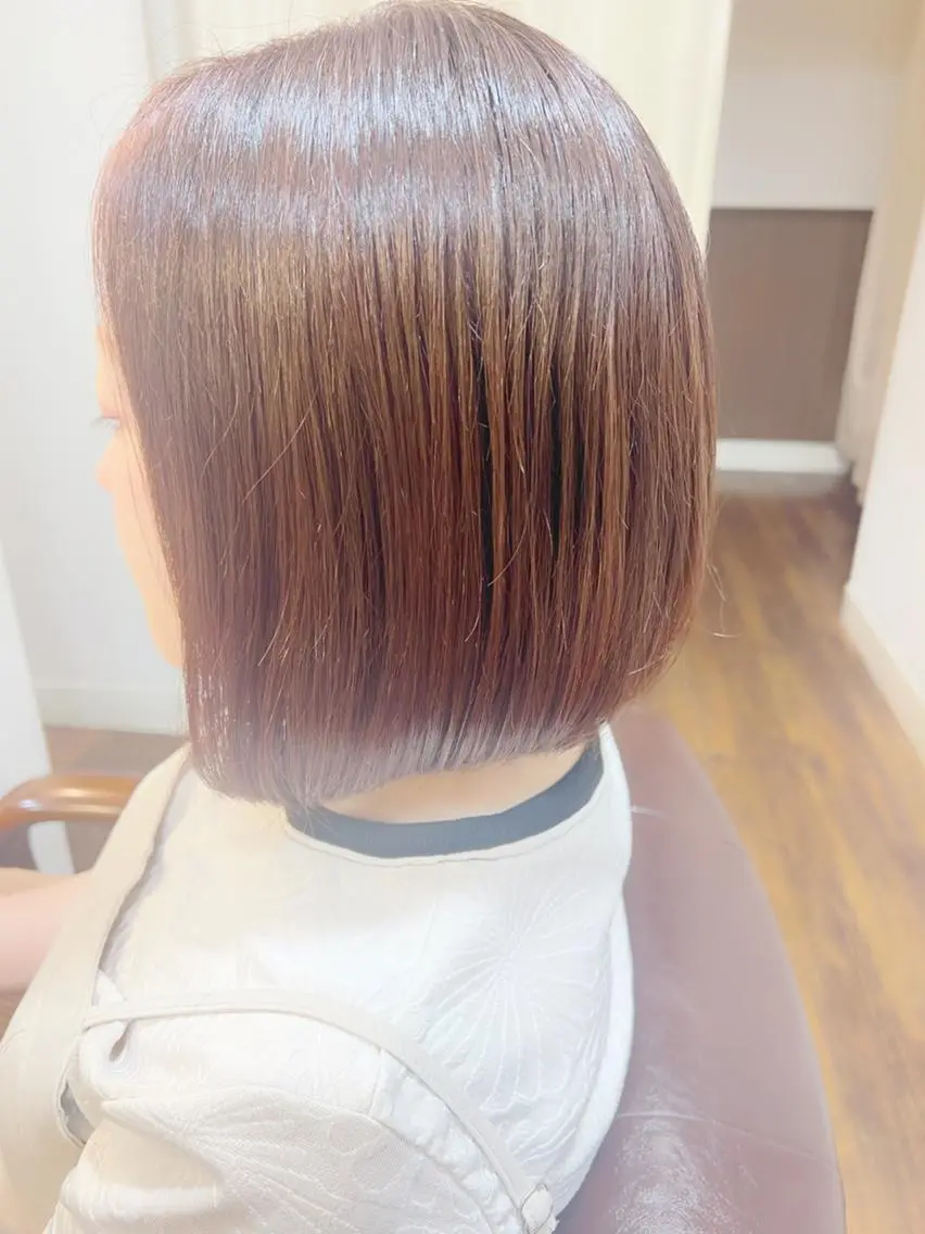 ショート 前下がりボブ ボブ salondeson Meguのヘアスタイル