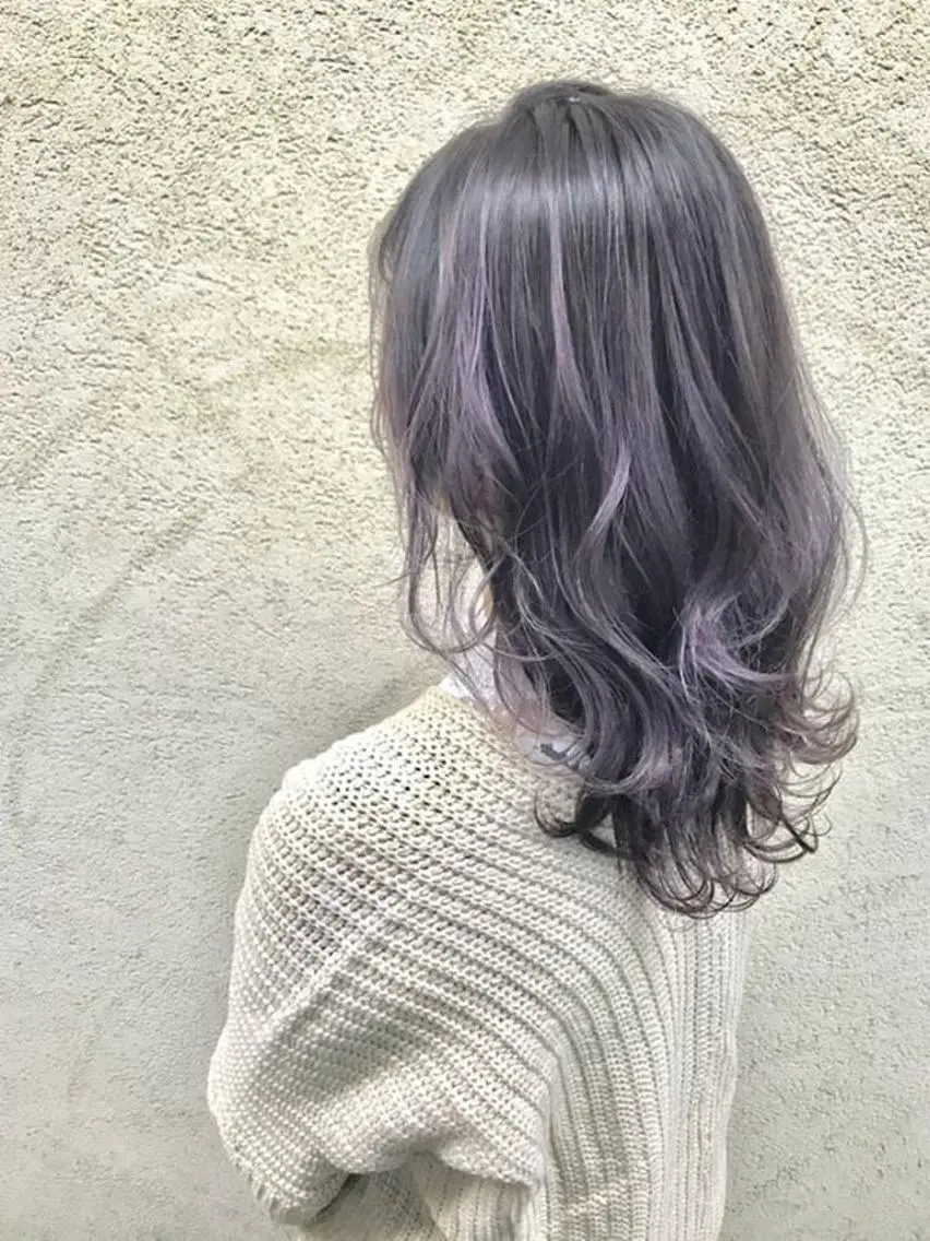 セミロング カラー ブリーチ ラベンダーカラー Kirina/ 茨木/髪質改善のヘアスタイル