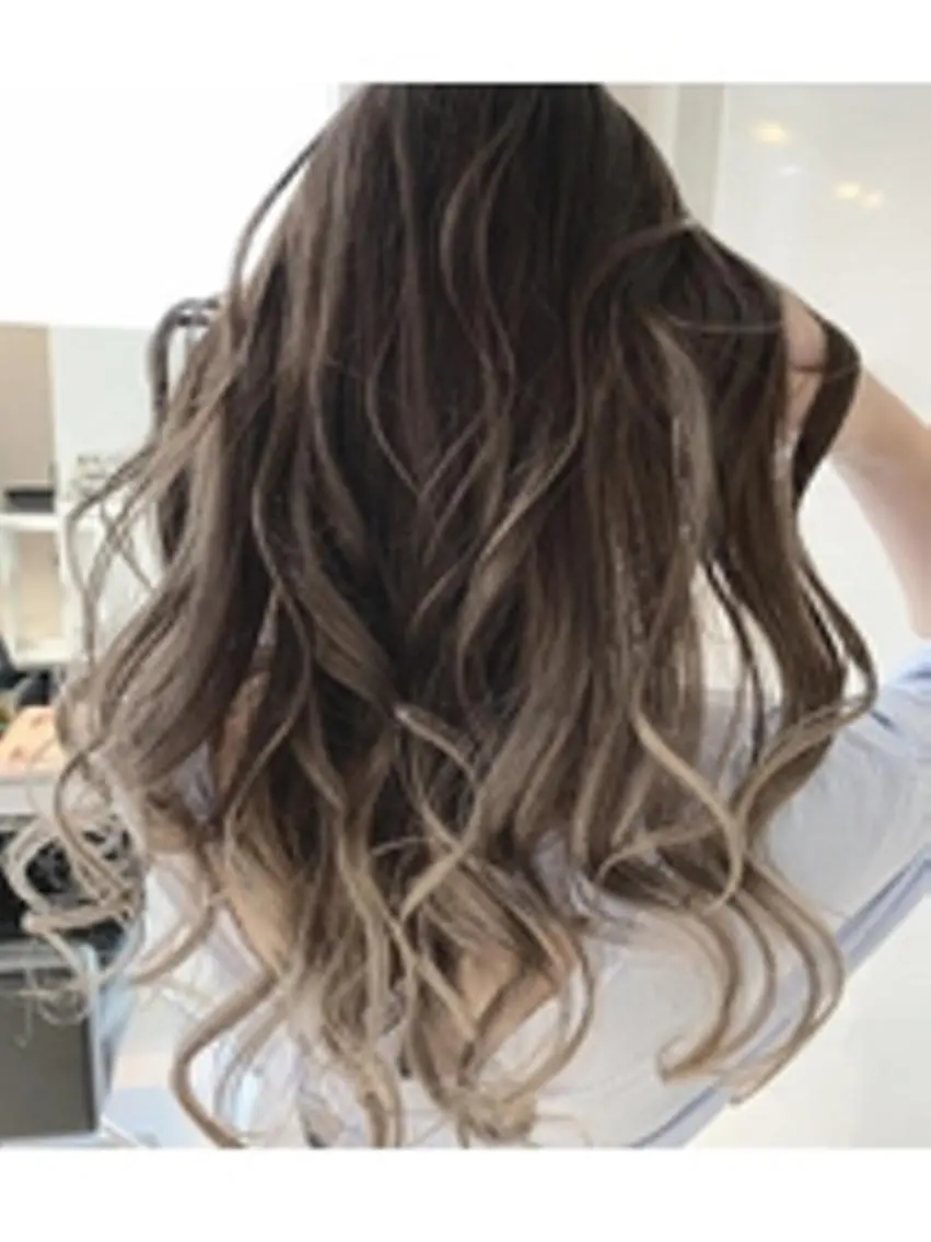 ロング カラー ヘアアレンジ 【公式】amble luxe池袋東口🩷のヘアスタイル