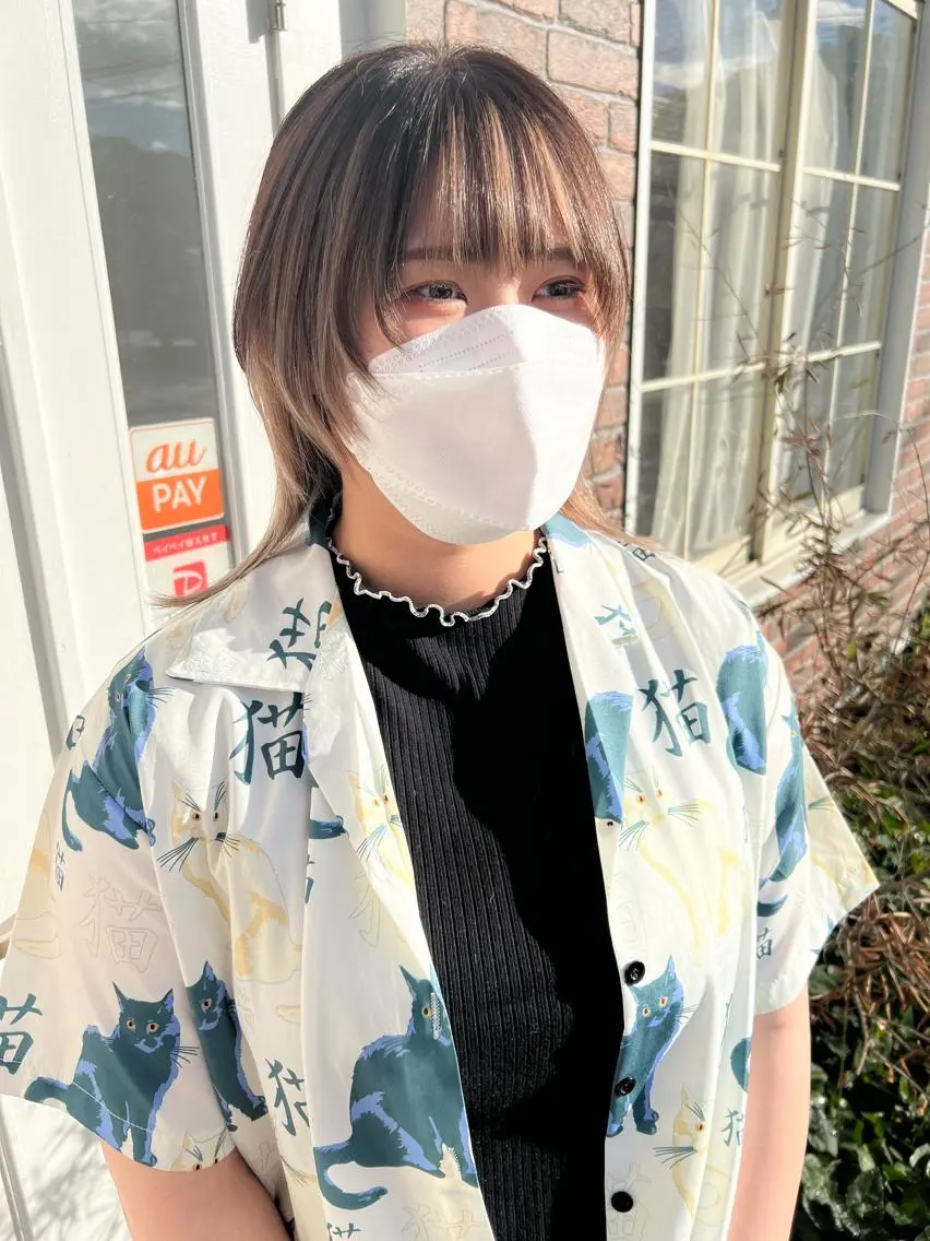 セミロング カラー ウルフカット YURAGI🤍 SAEのヘアスタイル