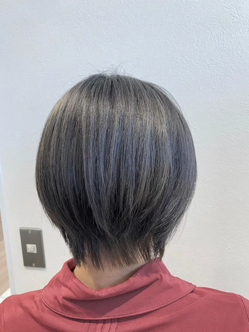 ショート カラー ✨髪質改善が大好評✨ 美容室lic近藤✨のヘアスタイル