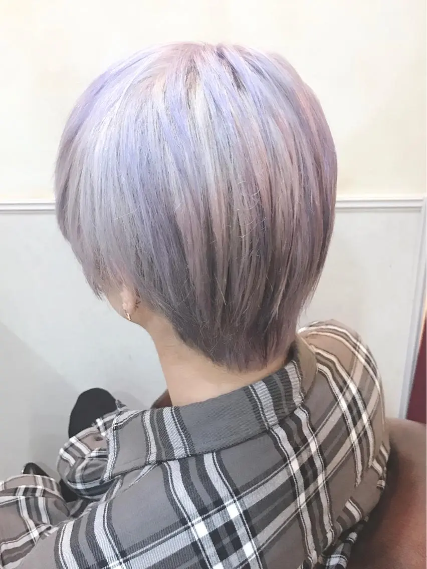 ショート カラー ベージュカラー ラベンダーカラー ホワイトベージュ 岩谷/ブリーチ 🪽透明感カラーのヘアスタイル