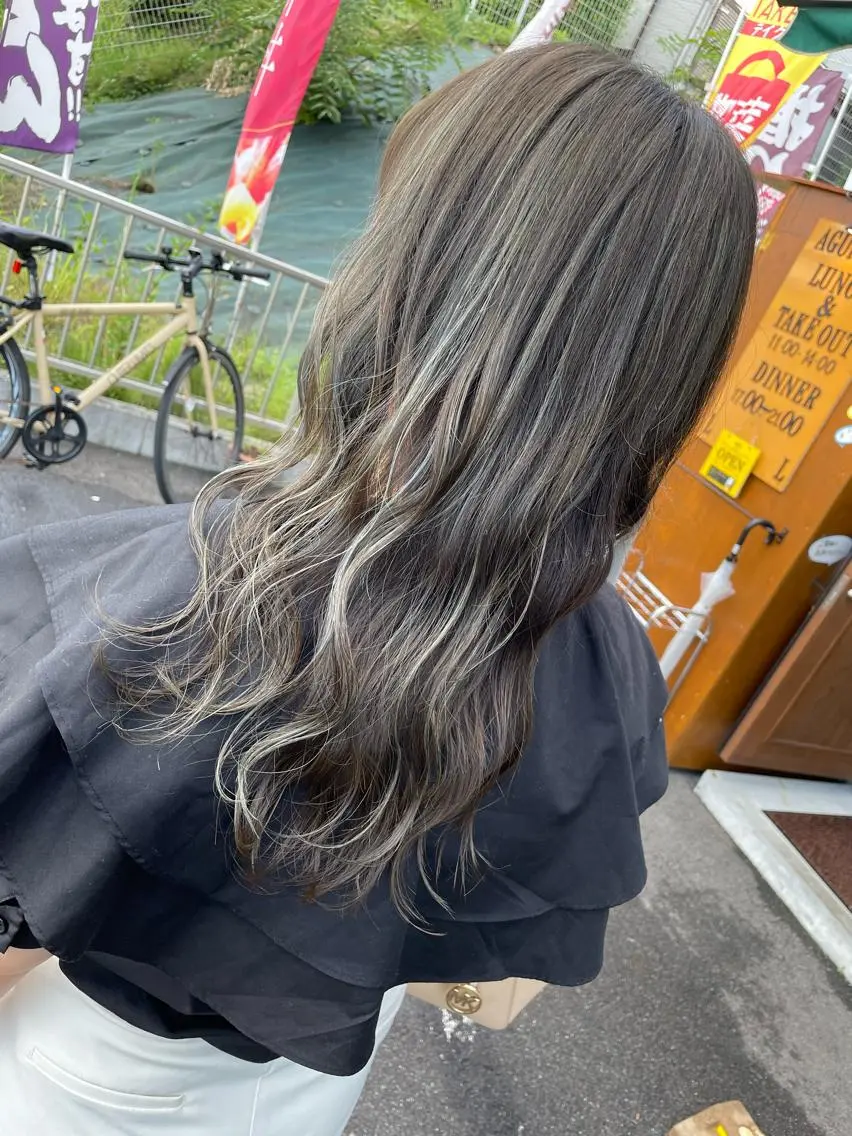 ロング カラー ハイライトカラー ハイライト JowA✂︎ 目片夏実のヘアスタイル