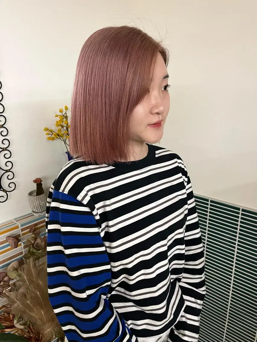 ミディアム カラー ベージュカラー ブリーチ ピンクカラー ピンクベージュ ヘアカラー トリートメント 🩷ハイトーン透明感 レイヤー🩷ユリカのヘアスタイル