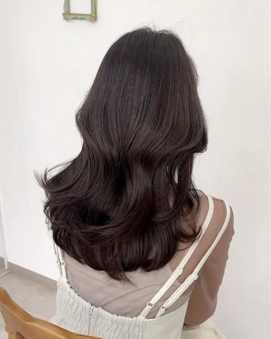 ミディアム カラー グレージュ レイヤーカット カット ヘアカラー トリートメント ミタニ/髪質改善 /レイヤーカットのヘアスタイル
