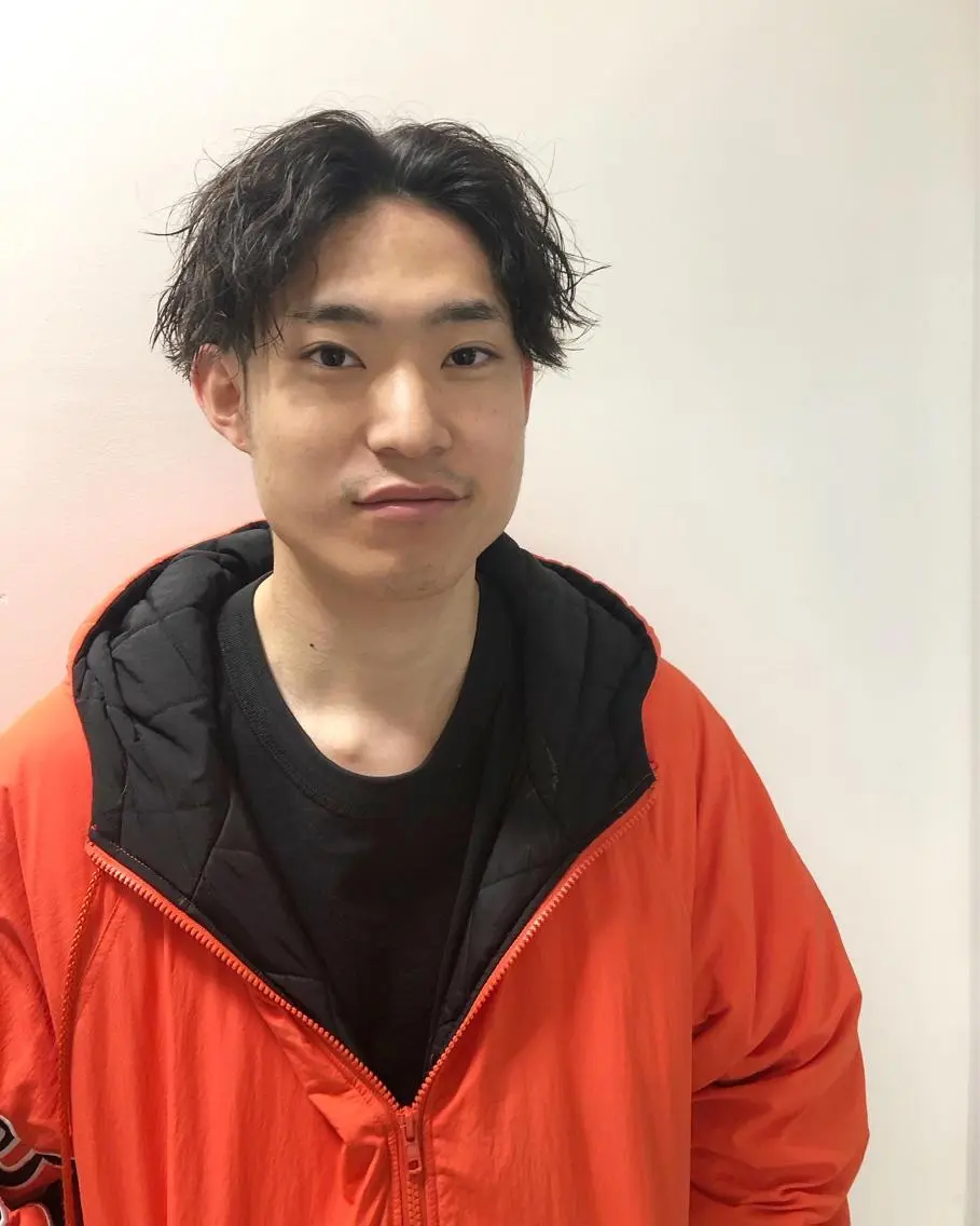 パーマ ヘアアレンジ メンズ センターパート カット パーマ トリートメント ヘアセット メンズ特化✂️栗原 侑也のヘアスタイル