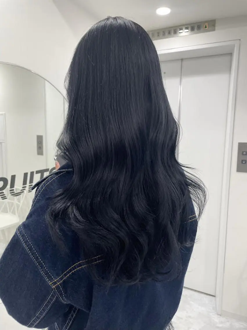 カラー 🪞official FRUITS渋谷🩰のヘアスタイル