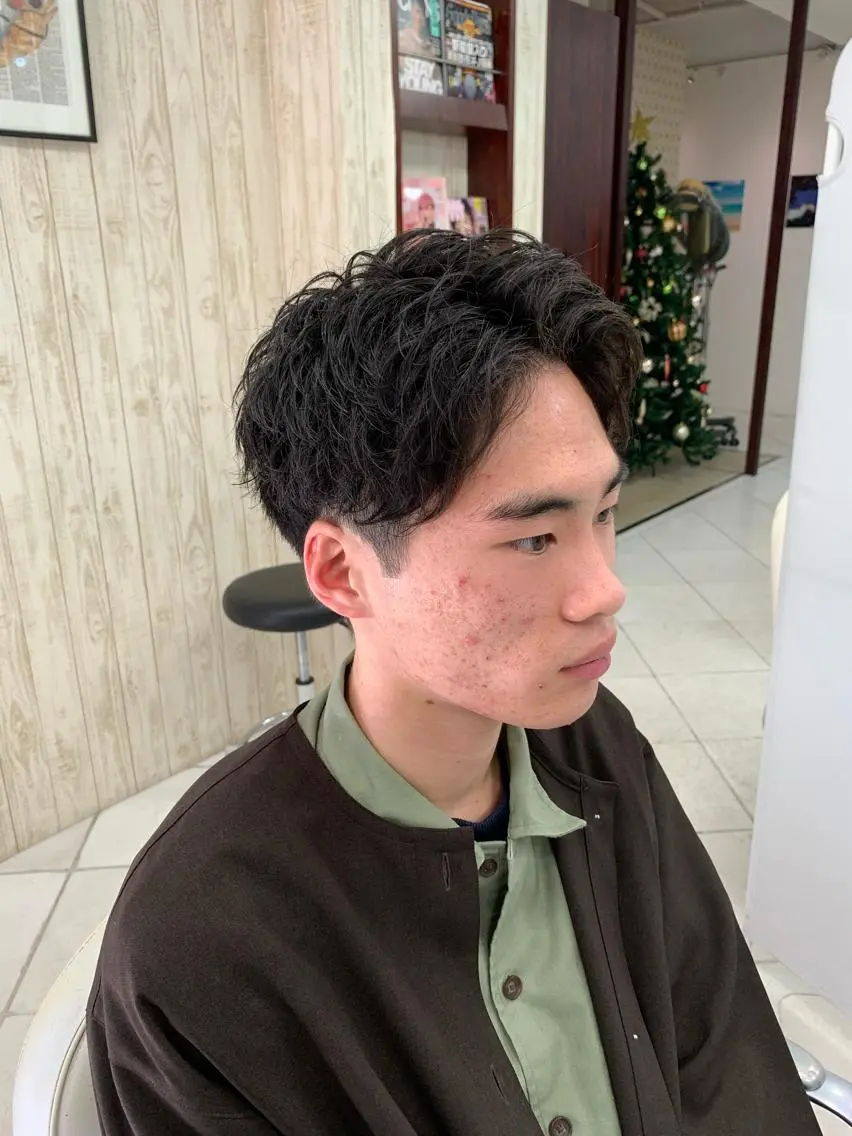 ショート パーマ メンズ ダメージレス縮毛矯正 メンズも歓迎 細谷のヘアスタイル