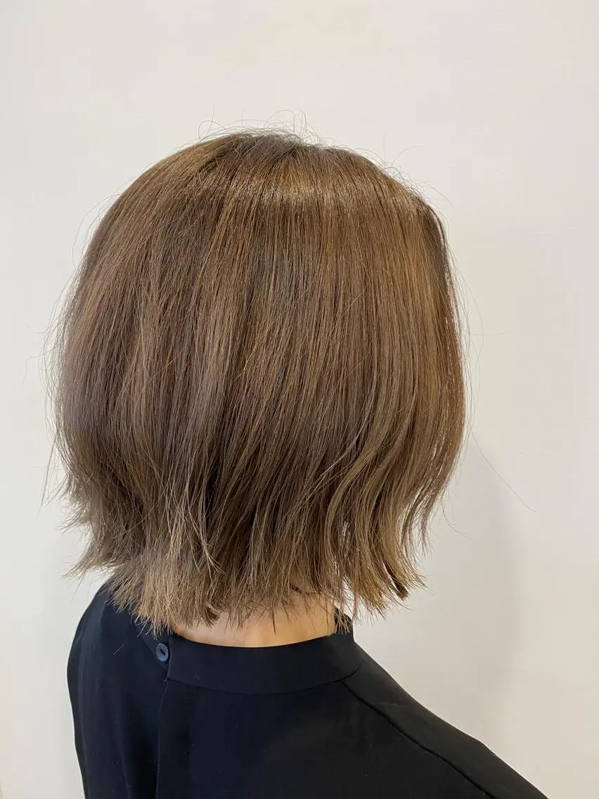 ミディアム 切りっぱなしボブ ボブ 外ハネヘア 藤原 克宏のヘアスタイル