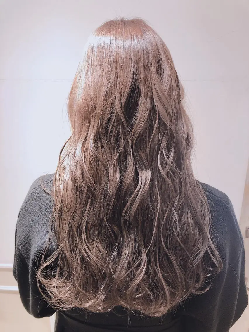 ロング カラー レイヤー×艶髪特化 マネージャー安藤光司のヘアスタイル
