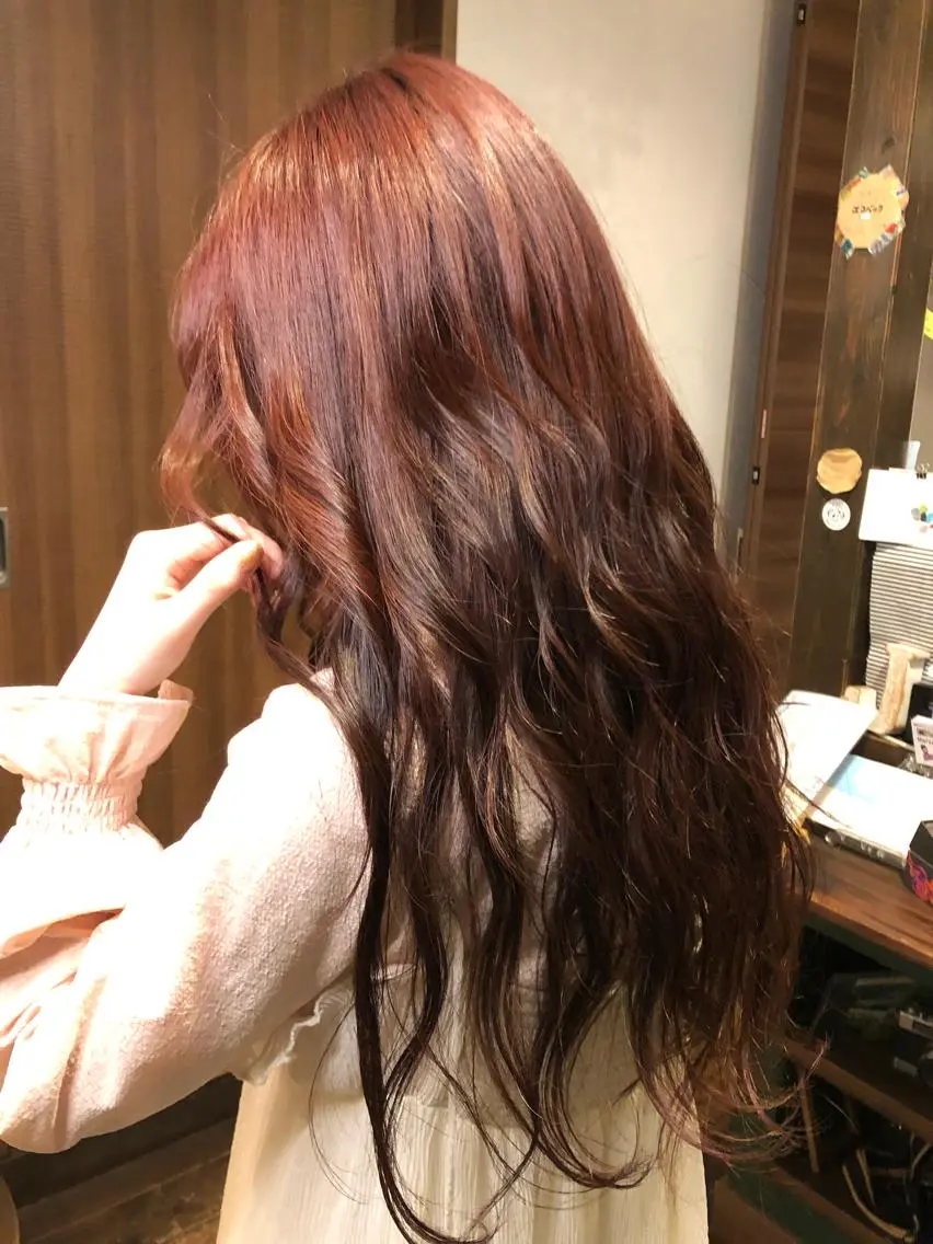 ロング カラー ピンクカラー 刀根 亮馬のヘアスタイル