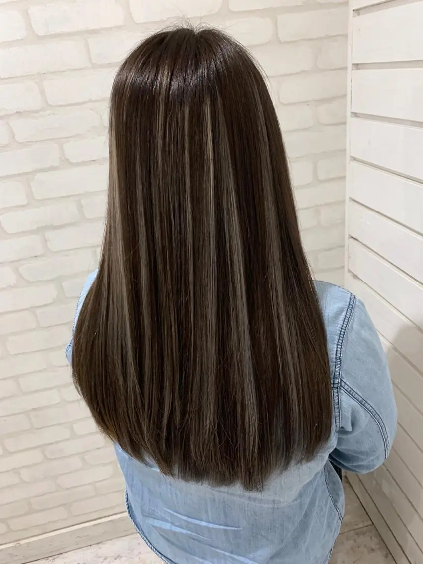 セミロング 穐田 司樹のヘアスタイル