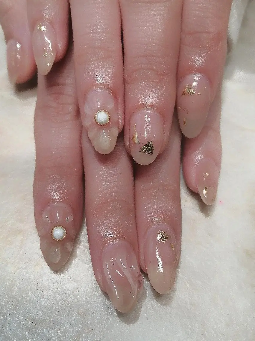 ネイル ぷっくりネイル いとう えみりのネイルデザイン