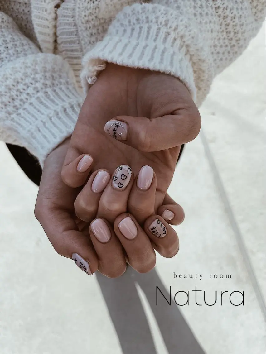 ネイル マツエク・マツパ アイブロウ ハンドネイル beautyroom Naturaのネイルデザイン