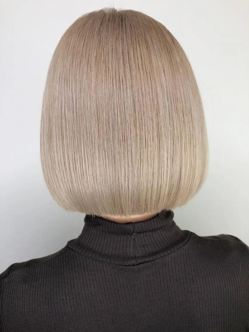 ショート カラー アディクシーカラー バレイヤージュ ベージュカラー ブリーチ ブロンド ito. ブリーチ/髪質改善のヘアスタイル