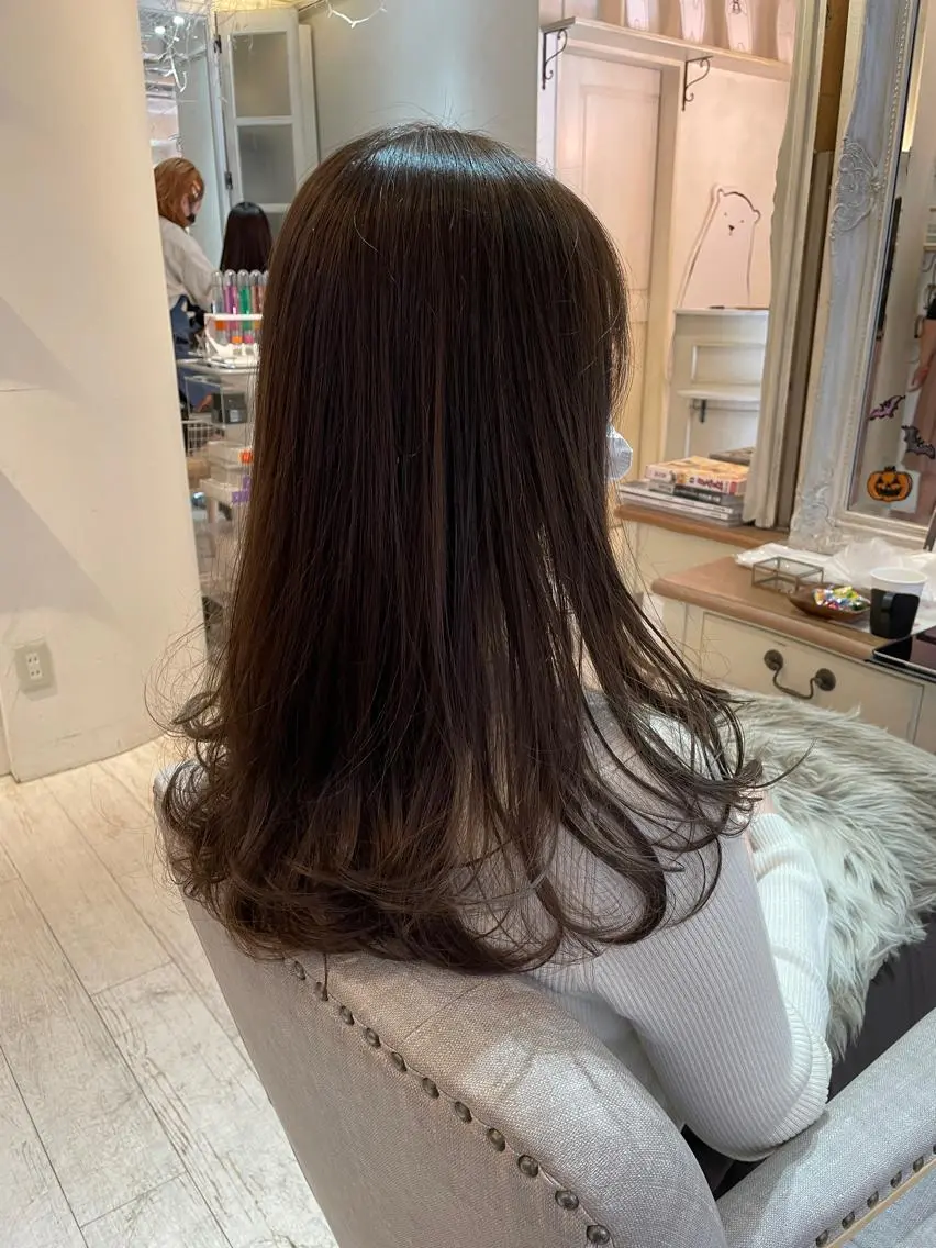 ロング カラー HATSUMEI 勅使瓦 祥のヘアスタイル
