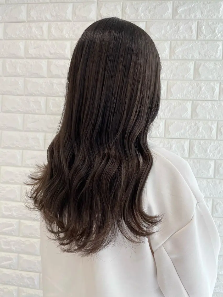ロング カラー カット トリートメント 山口 莉奈のヘアスタイル