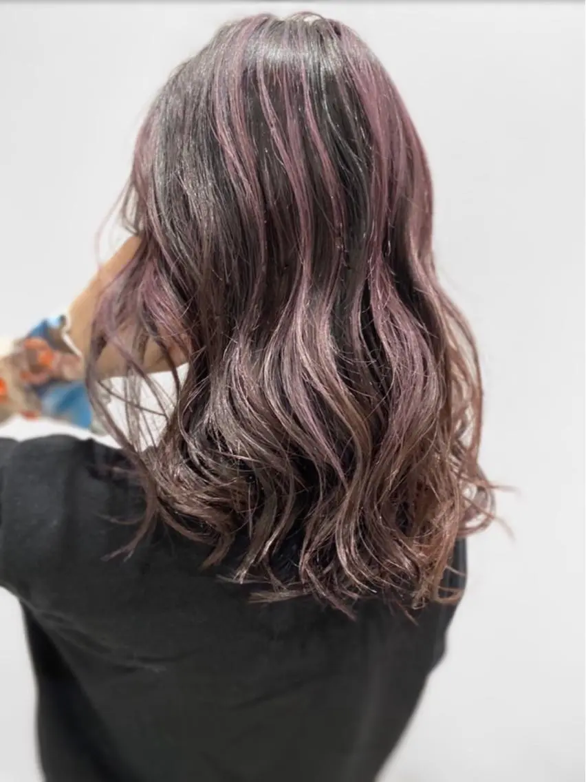 ロング カラー ハイライトカラー ピンクカラー ピンクパープル パープルカラー ハイライト 銀座/カラー 🎀momo🎀のヘアスタイル