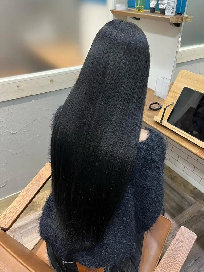 ロング カラー 黒髪 ブルーカラー ブルーブラック トリートメント 🫧tomoka 透明感カラー🫧のヘアスタイル