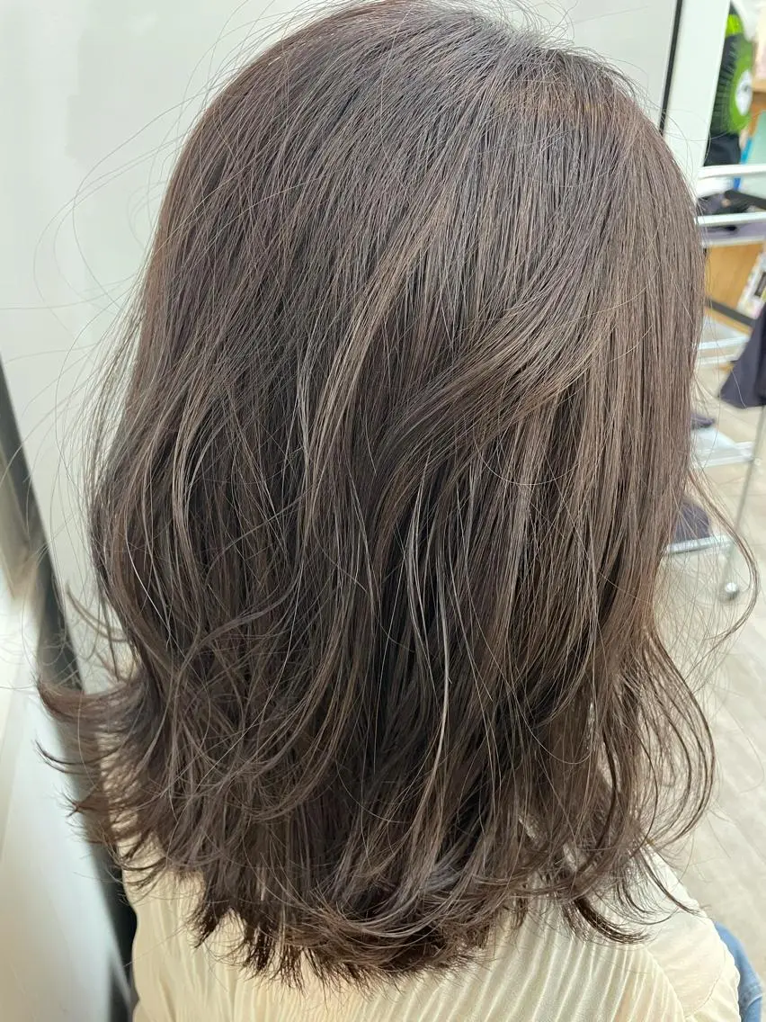 ミディアム カラー ヘアアレンジ ヘアカラー トリートメント 前髪顔周り✂️店長 ❤️アマミヤ❤️のヘアスタイル