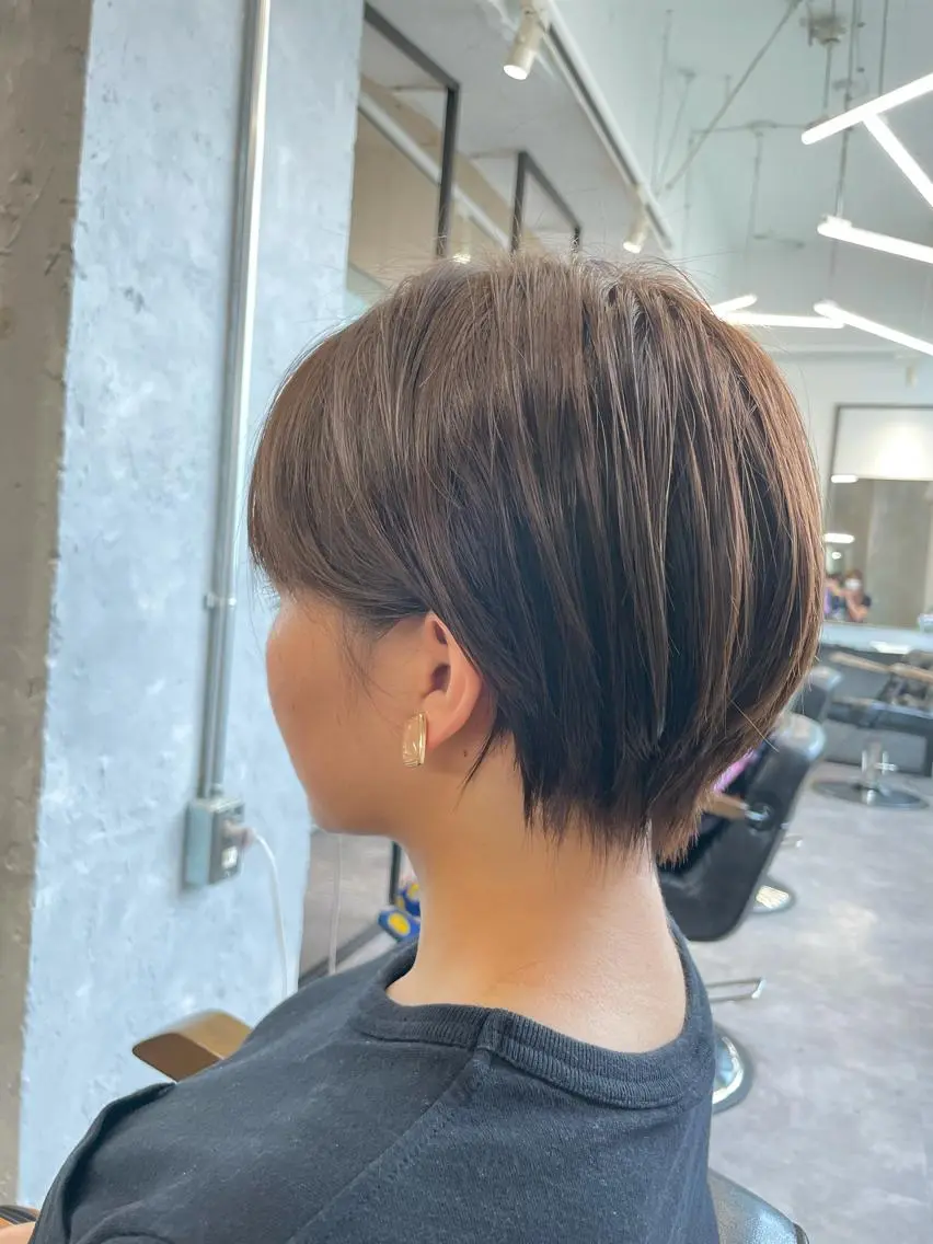 ショート カラー カット ヘアカラー 色気レイヤー& ショートはお任せ🌟のヘアスタイル