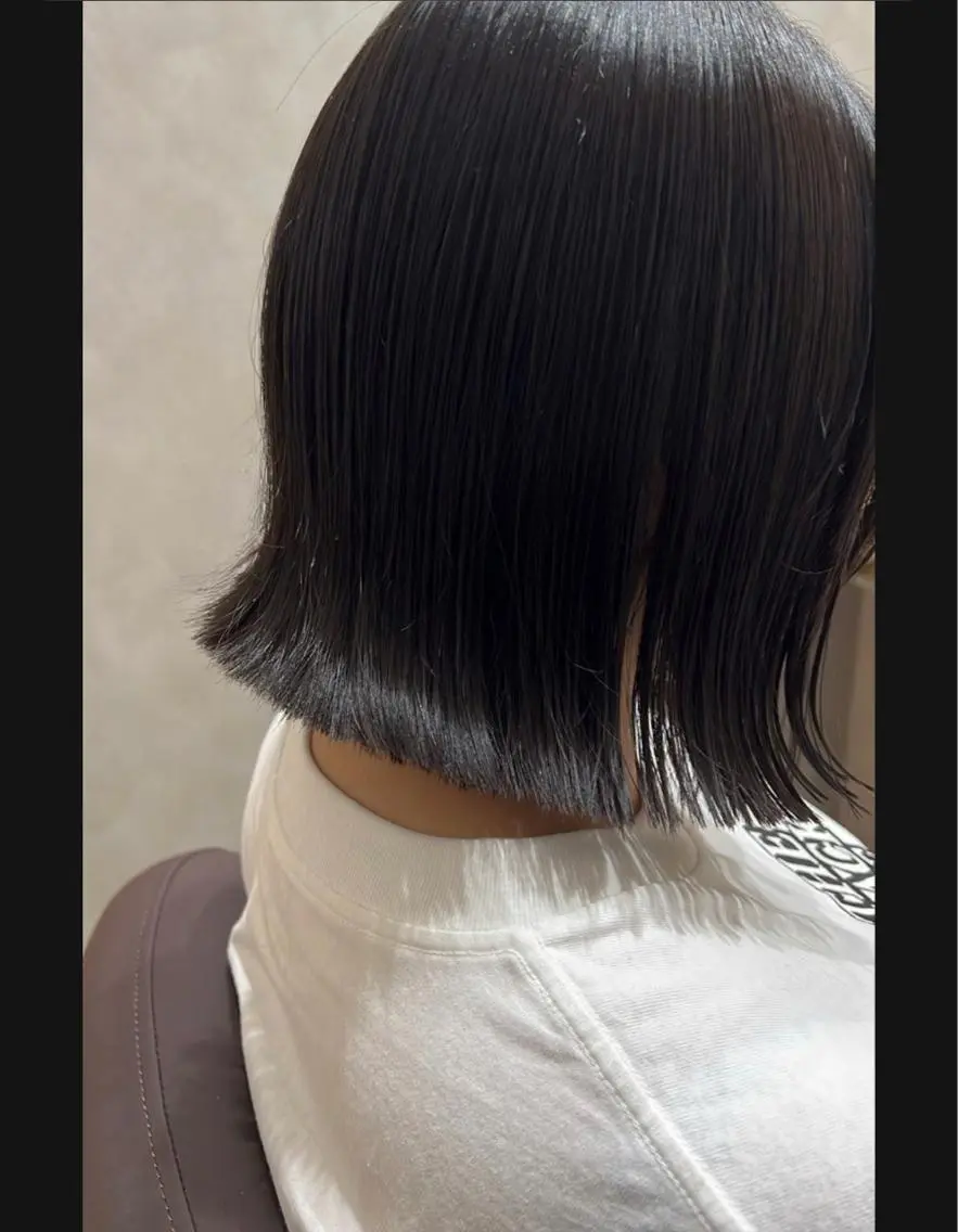 ショート カラー デザインカラー ダブルカラー イヤリングカラー グラデーションカラー ハイライトカラー 🌈安藤愛/透明感 艶カラー🫧ROWのヘアスタイル