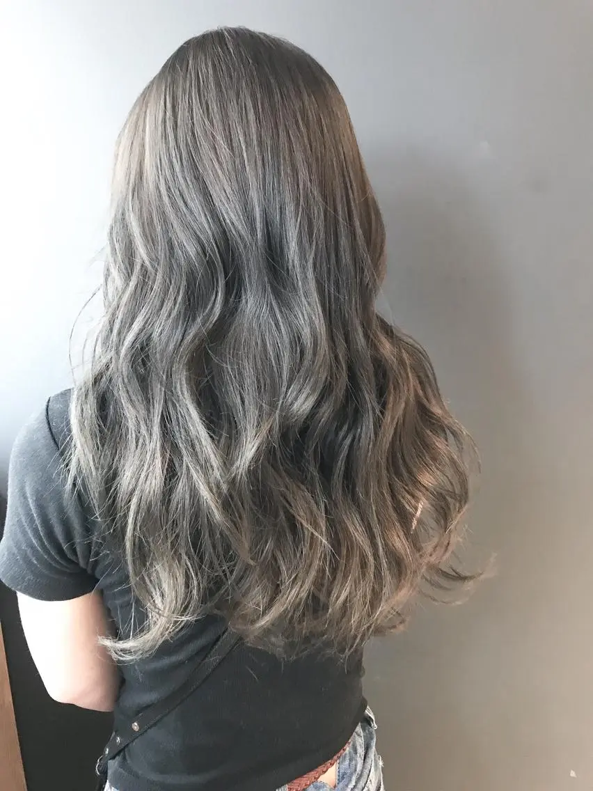 セミロング カラー ブルーカラー 透明感カラー ヘアカラー BOX mico.のヘアスタイル