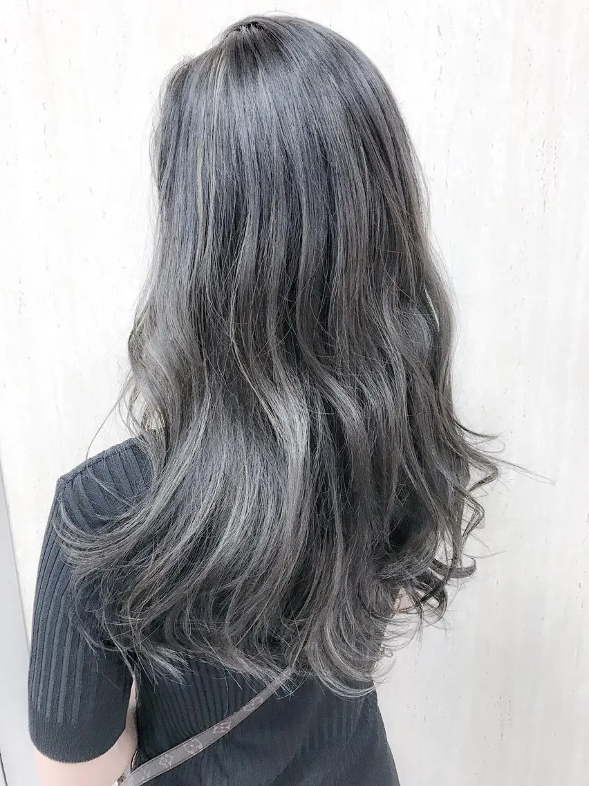 セミロング カラー ブリーチ ハイライトカラー ハイライト BOX mico.のヘアスタイル