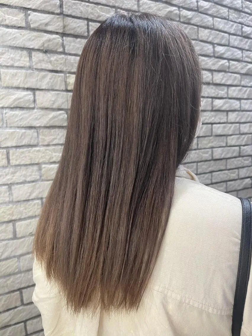 ロング 【髪質改善特化】 艶髪/透明感カラーのヘアスタイル