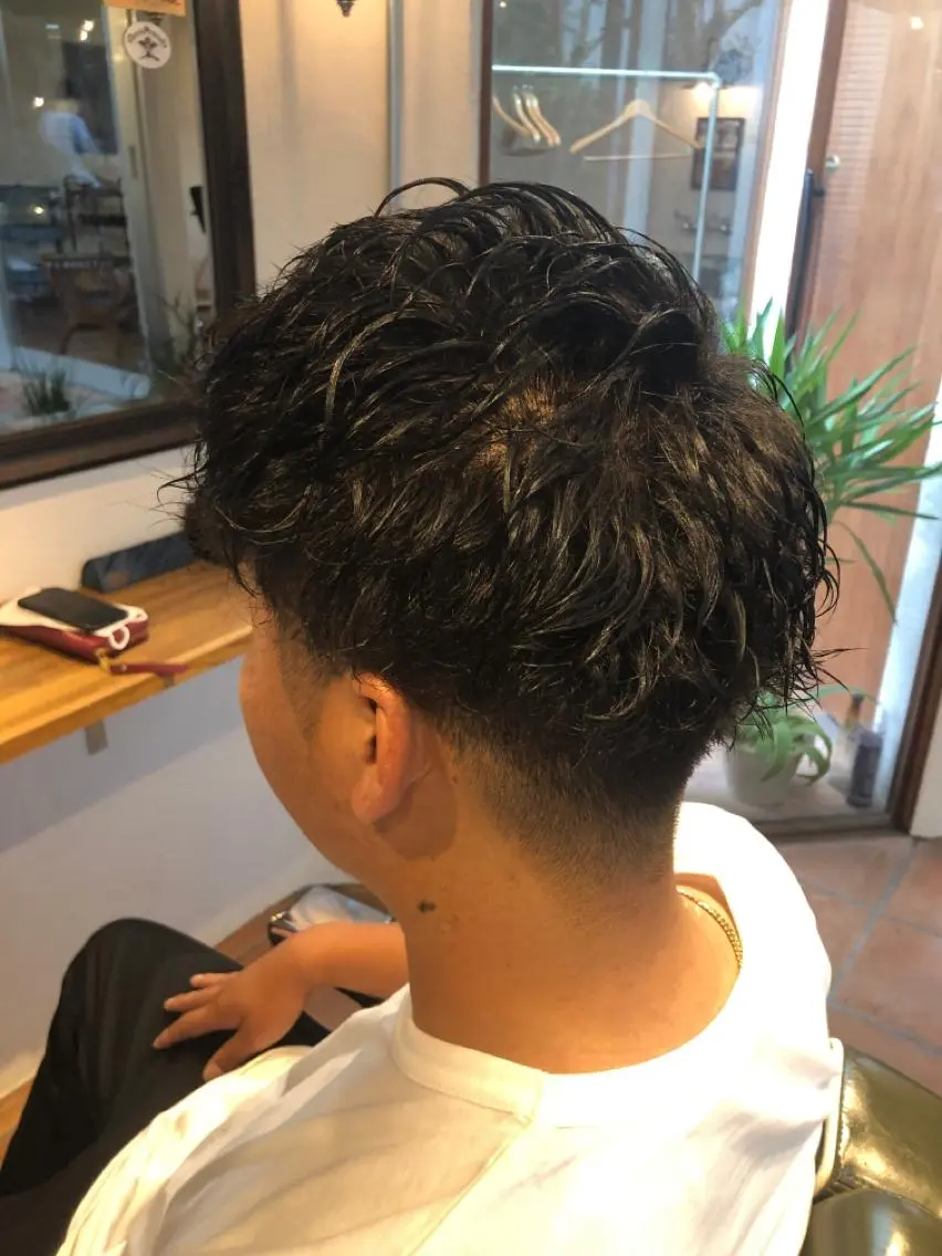 ショート パーマ メンズ カット パーマ 冨士川 英樹のヘアスタイル