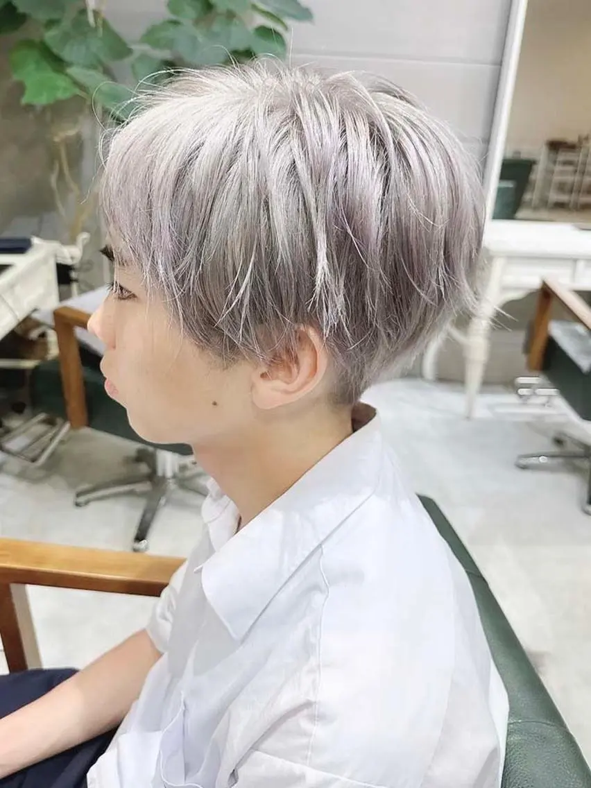 カラー メンズ メンズブリーチ メンズハイトーン マッシュ ブリーチ ダブルカラー DAYS Men’sのヘアスタイル