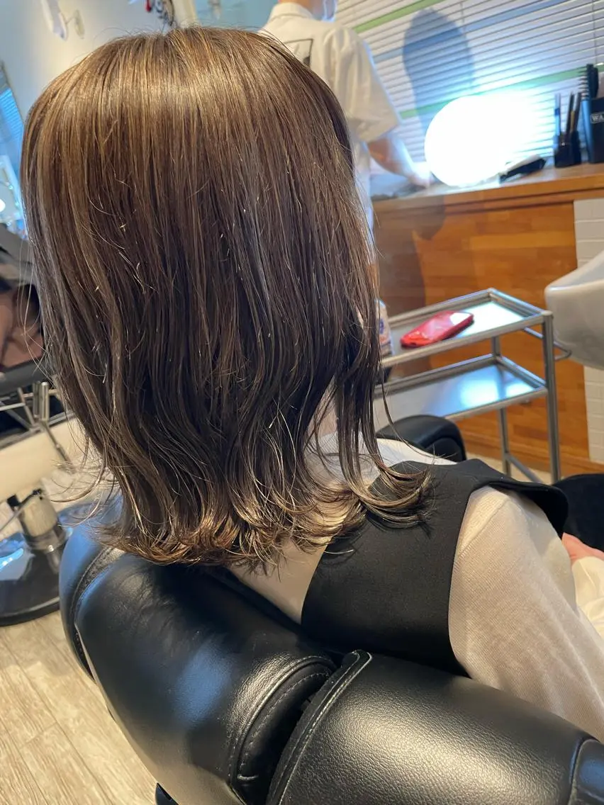 ミディアム カラー ハイライトカラー ハイライト 通い続けられるサロン ママ美容師　明日香のヘアスタイル
