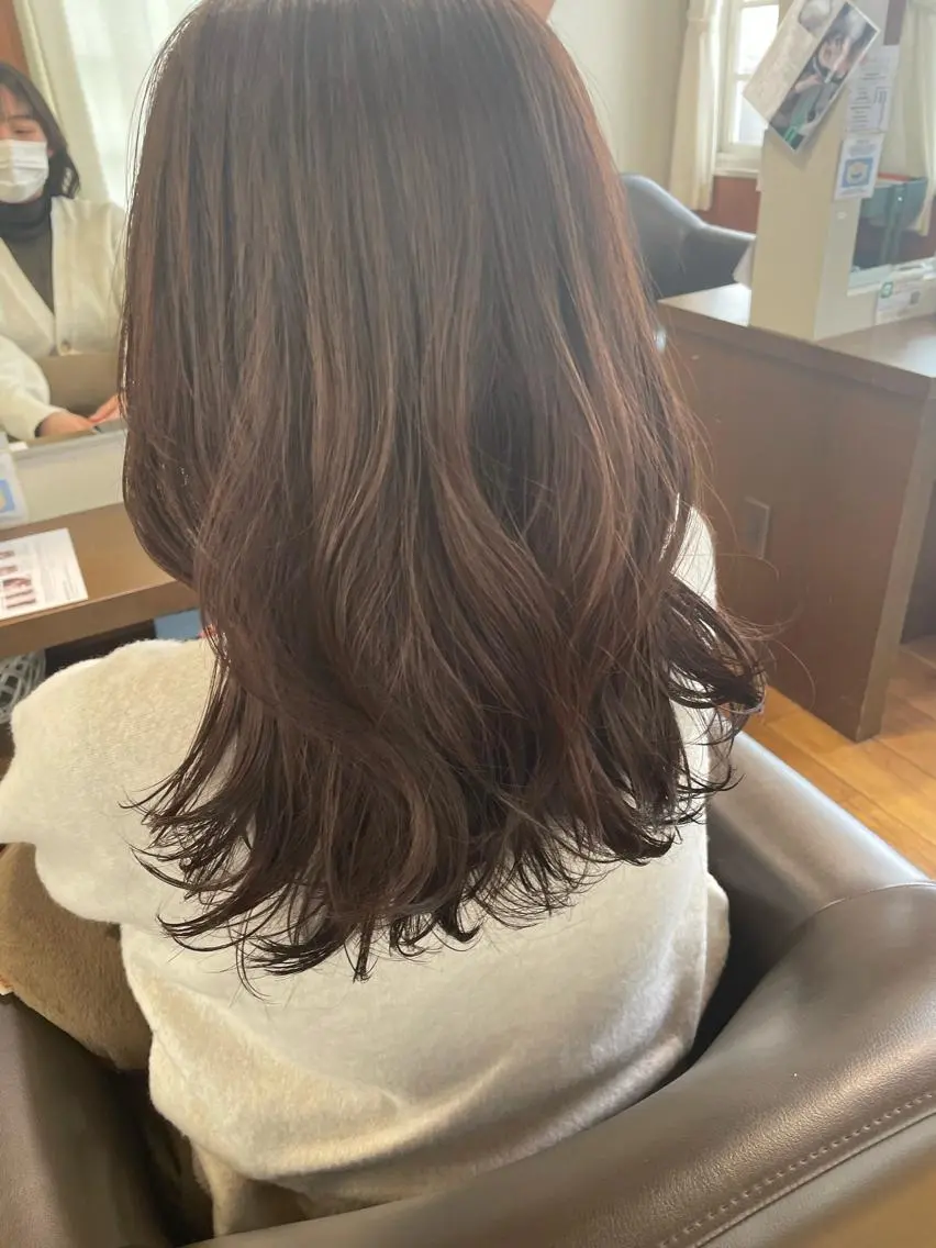 ロング カラー 永冶 花織のヘアスタイル