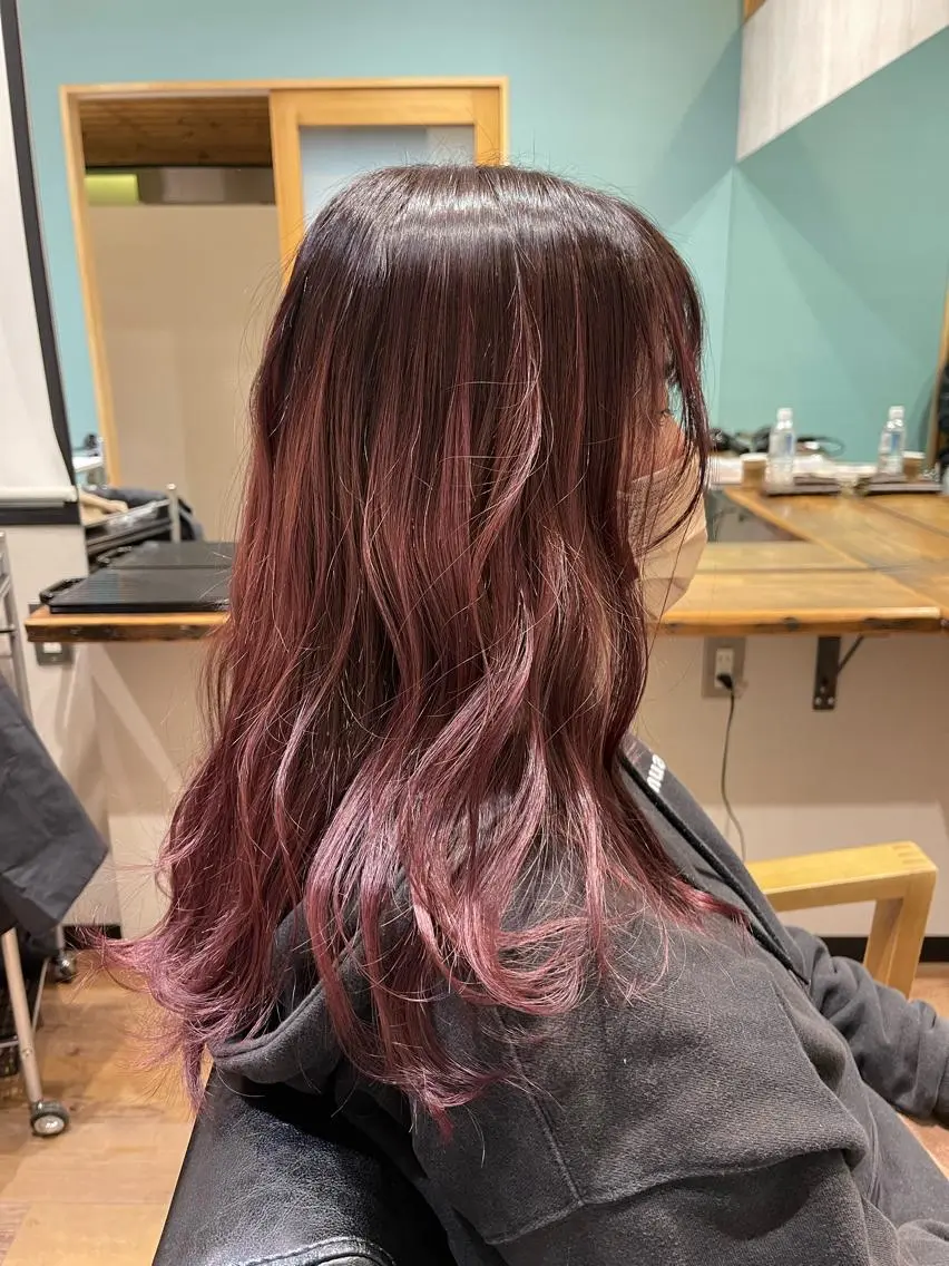 ロング レイヤーカット 佐藤 海璃のヘアスタイル