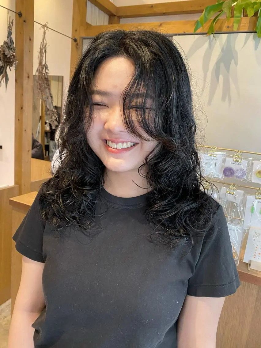 ロング パーマ カット パーマ トリートメント ENIF ヤマグチアツコのヘアスタイル