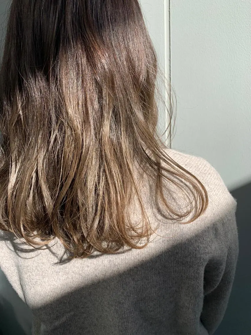 セミロング カラー 明治神宮前 NANAMIのヘアスタイル