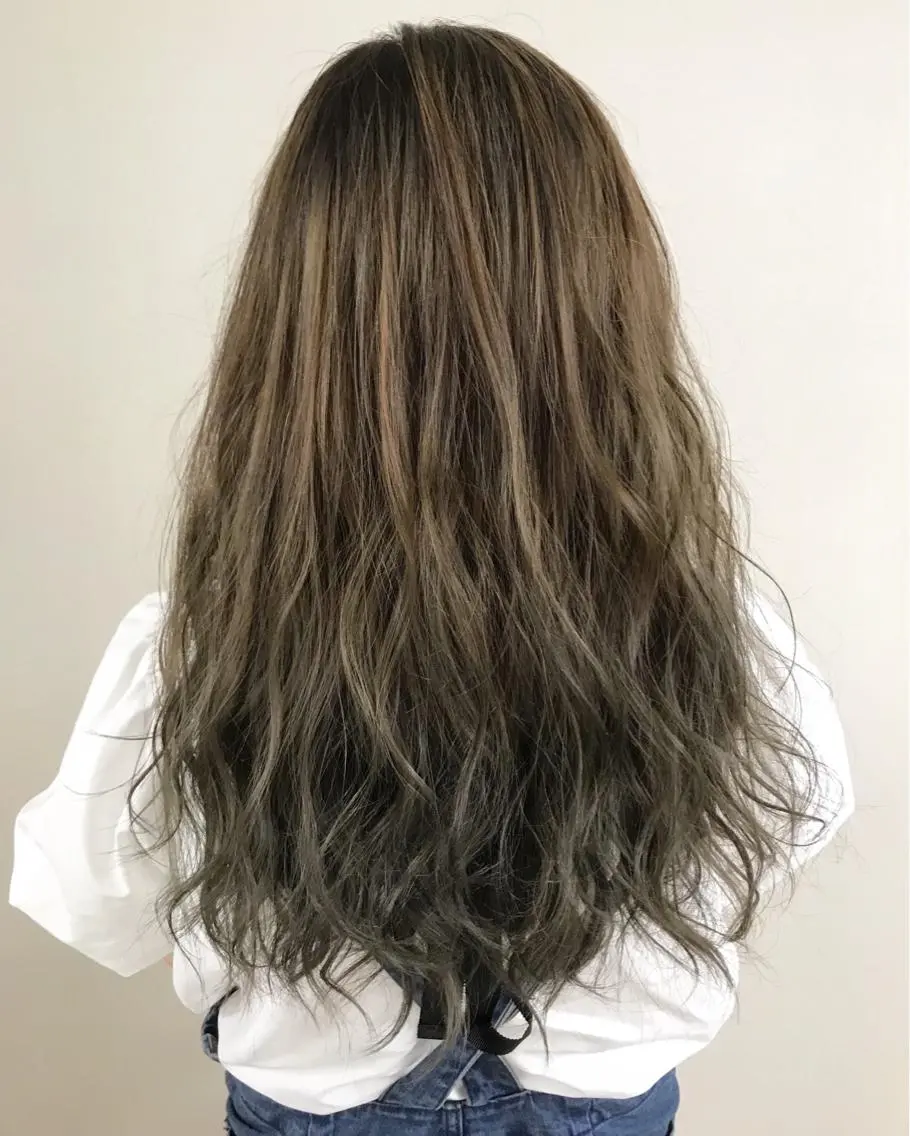 ロング カラー グレージュ ハイライトカラー ハイライト ブリーチ特化 / share 元太のヘアスタイル