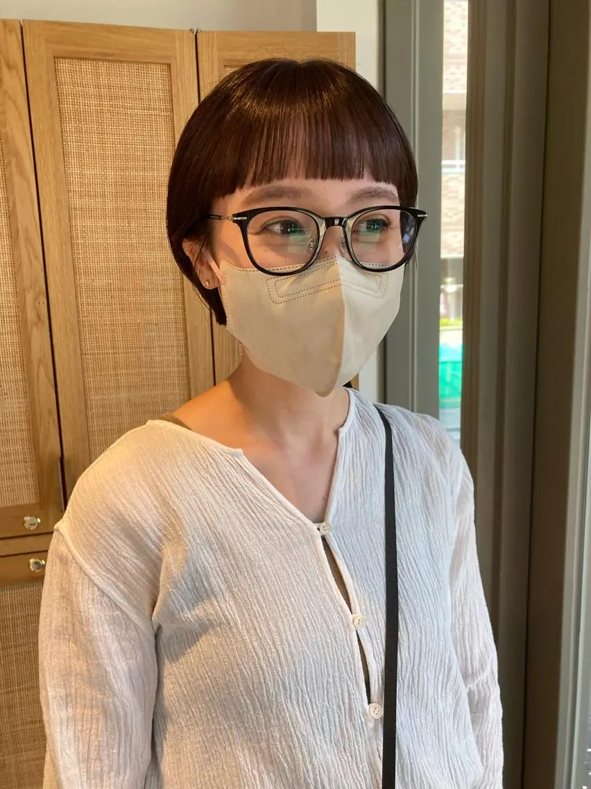 ショート カラー カワサキ カエデのヘアスタイル