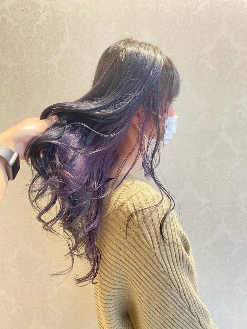 ロング カラー アッシュ グレージュ インナーカラー ラベンダーカラー ラベンダーアッシュ ヘアカラー デザインカラー✨新倉 佑奈のヘアスタイル