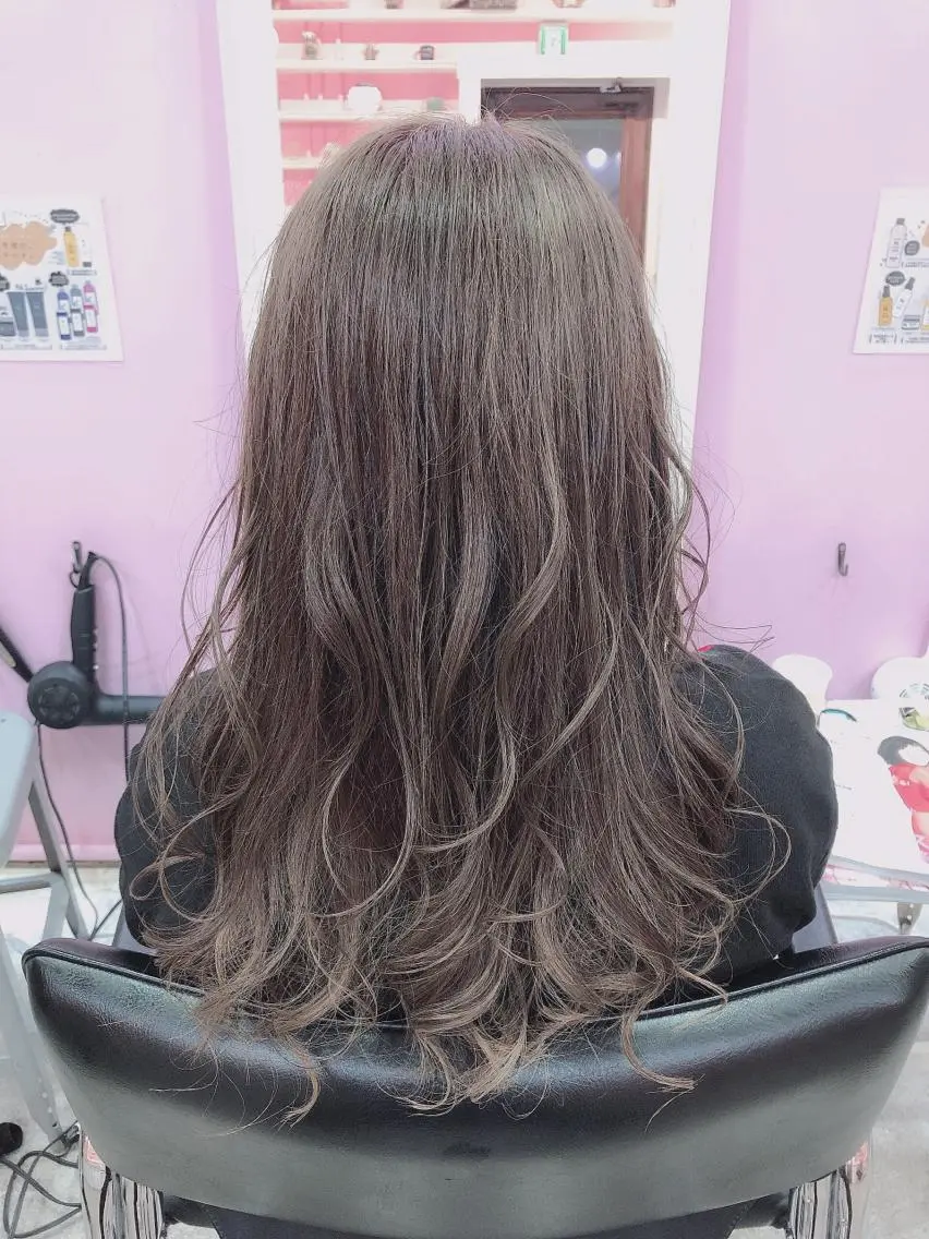 ロング カラー カット ヘアカラー トリートメント 浦山 和之のヘアスタイル