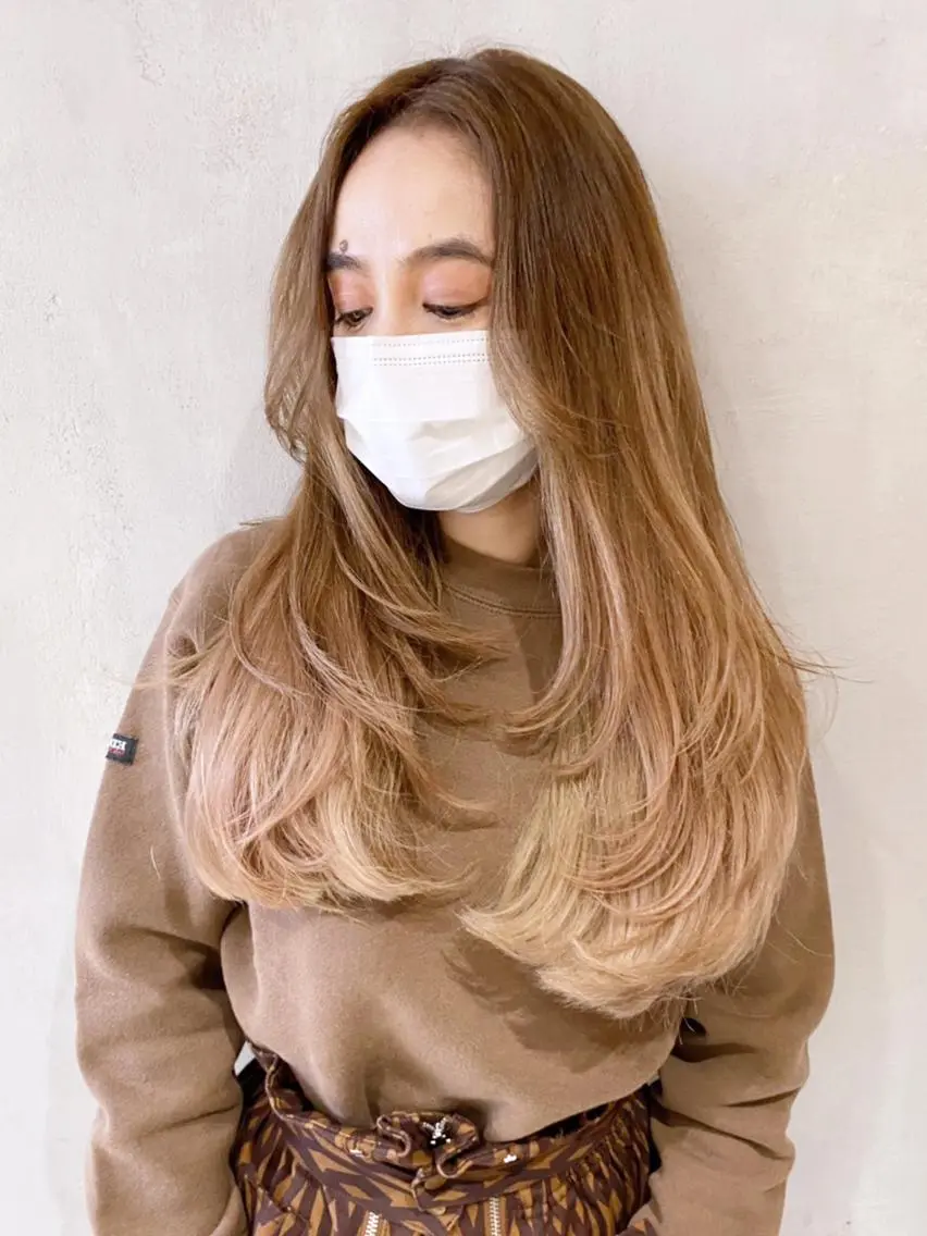セミロング カラー パーマ ヘアアレンジ ベージュカラー ブロンド ブロンドベージュ レイヤーカット ITbyALBUM 八王子店のヘアスタイル