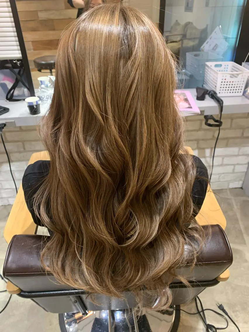 ロング カラー ヘアカラー 江畑 匠 新宿三丁目 徒歩30秒⭐️のヘアスタイル
