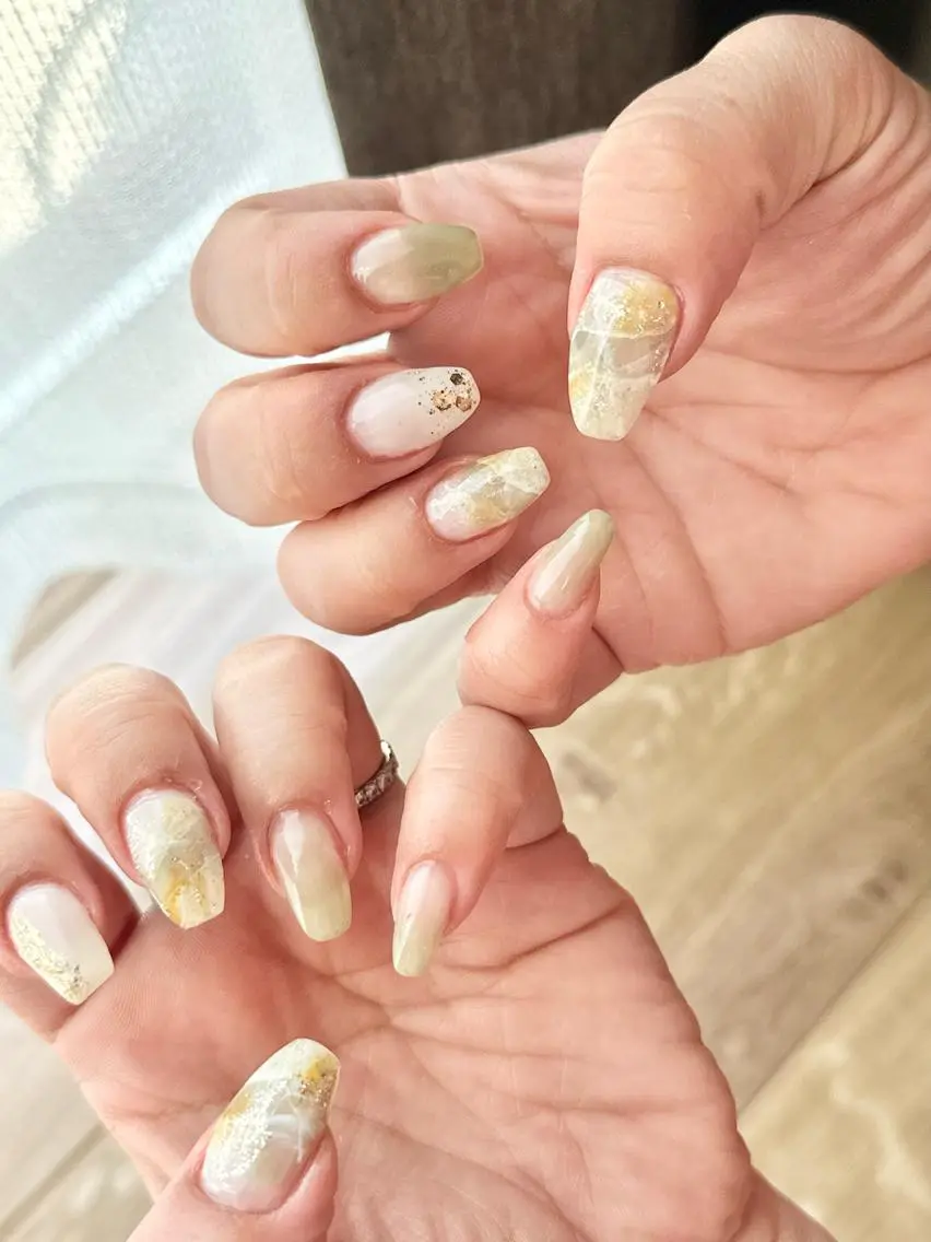 ネイル アートネイル グラデーション ミラーネイル ハンドネイル abuuuuu nailsのネイルデザイン
