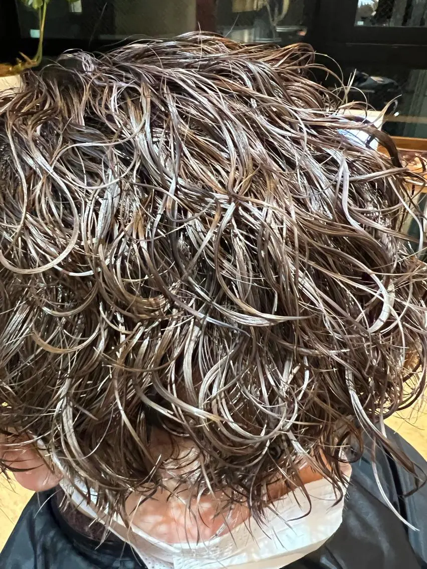 ショート パーマ メンズ メンズパーマ カット パーマ トリートメント 波巻きスパイラルパー マ/シャドウパーマ駿のヘアスタイル
