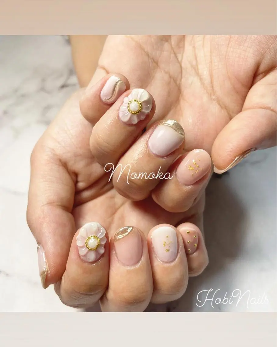 ネイル フラワーネイル Momo nailsalonのネイルデザイン