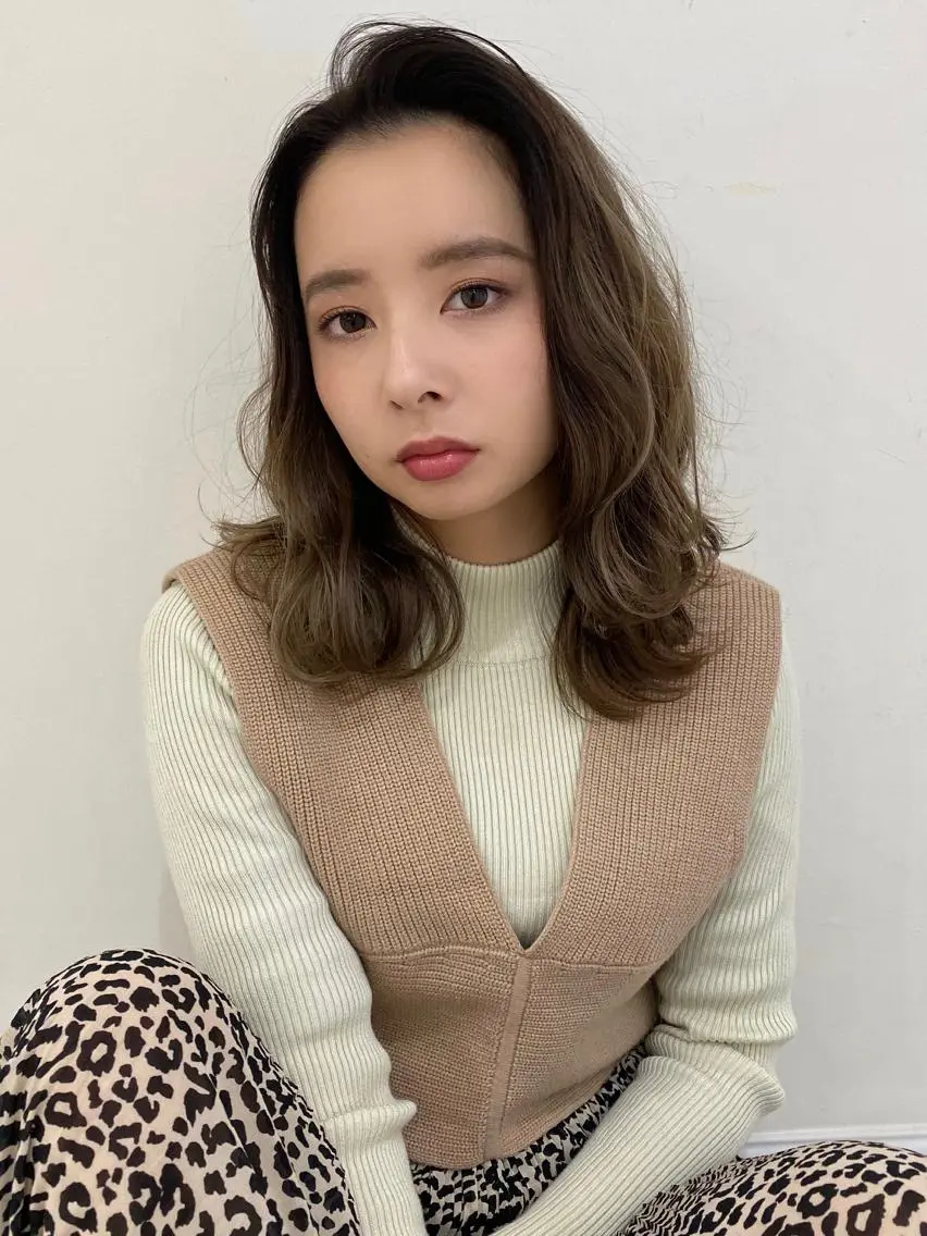 セミロング カラー ヘアアレンジ IVY villa Suzu.のヘアスタイル