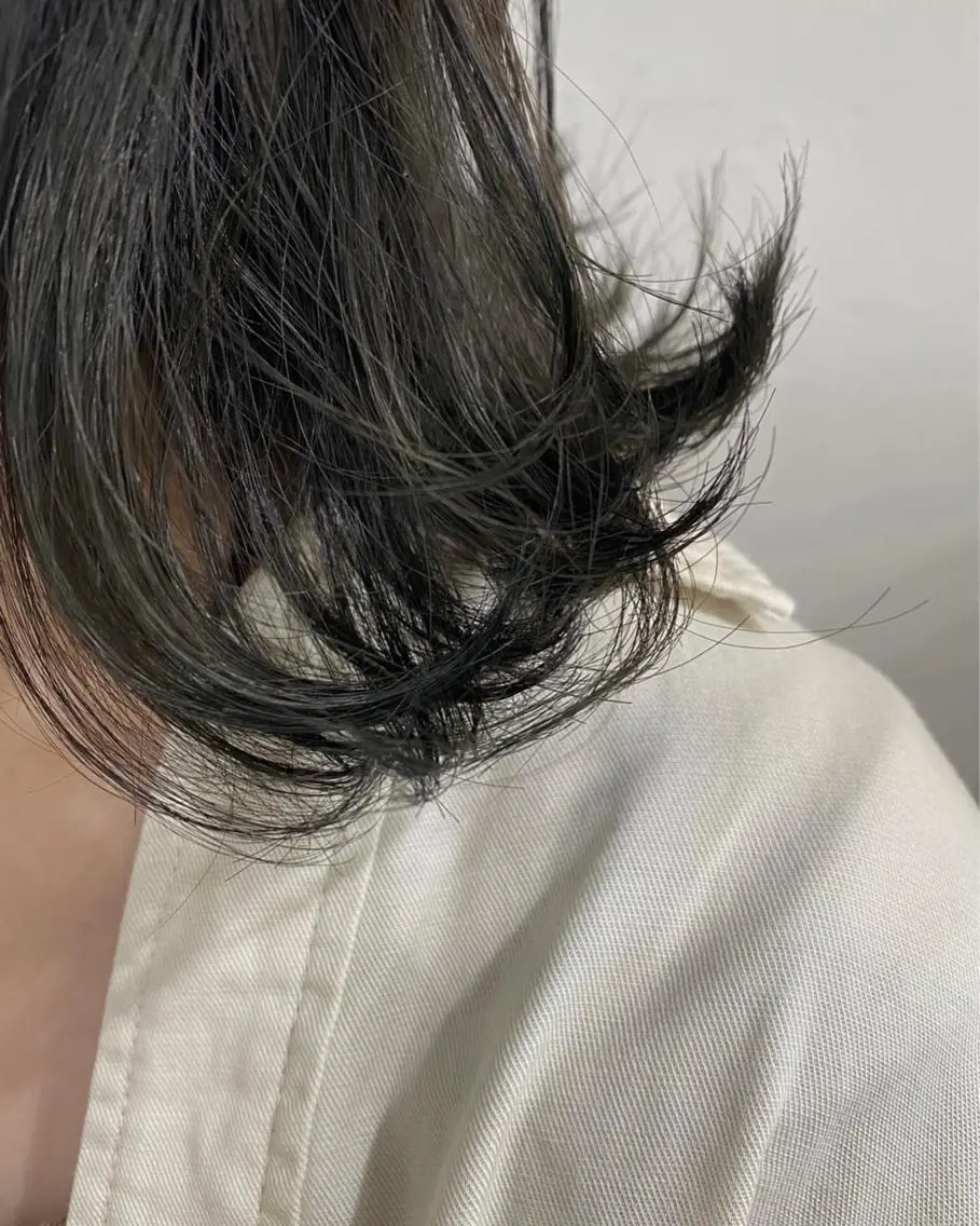 ショート カラー ヘアアレンジ 暗髪カラー🫐 おくだりんかのヘアスタイル