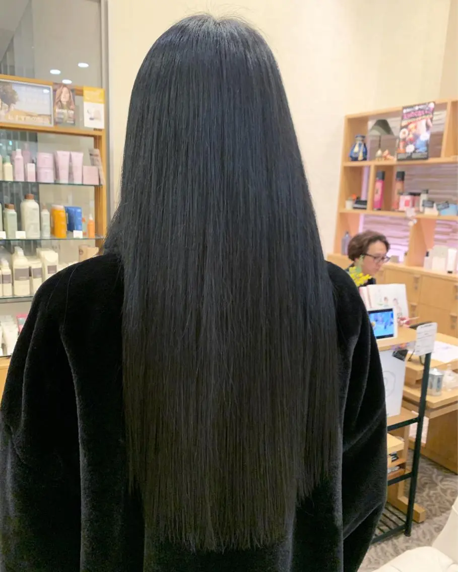 ロング パーマ カット 縮毛矯正 トリートメント SUZUKA .のヘアスタイル