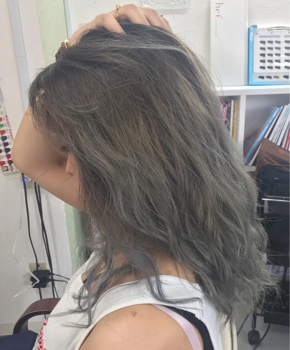 ロング カラー ヘアアレンジ アッシュ グラデーションカラー 外国人風カラー 枝毛カット&髪質改善 満足NO.1岡しゃんのヘアスタイル