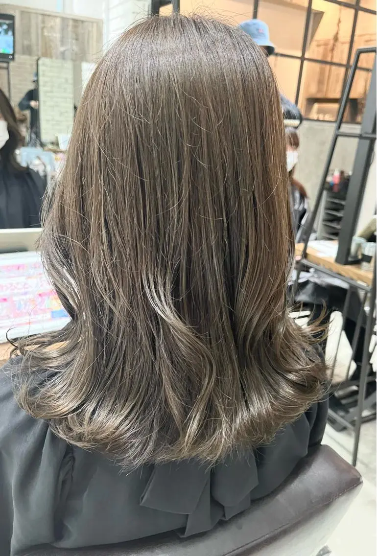 セミロング 髪質改善 ヨシンモリ 韓国風ヘア トリートメント カット ヘアカラー トリートメント 🌈外国風ハイライト こうたろうのヘアスタイル